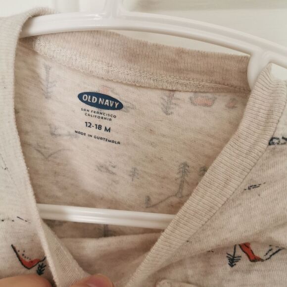 5/$10 Old Navy Mountain theme long sleeve t-shirt size 12-18 m - Picture 2 of 3